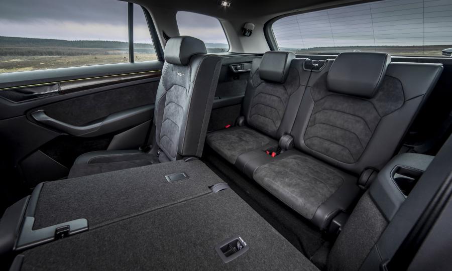 Интерьер Skoda Kodiaq Scout 2017 года  (UK) (фото 11 из 36)